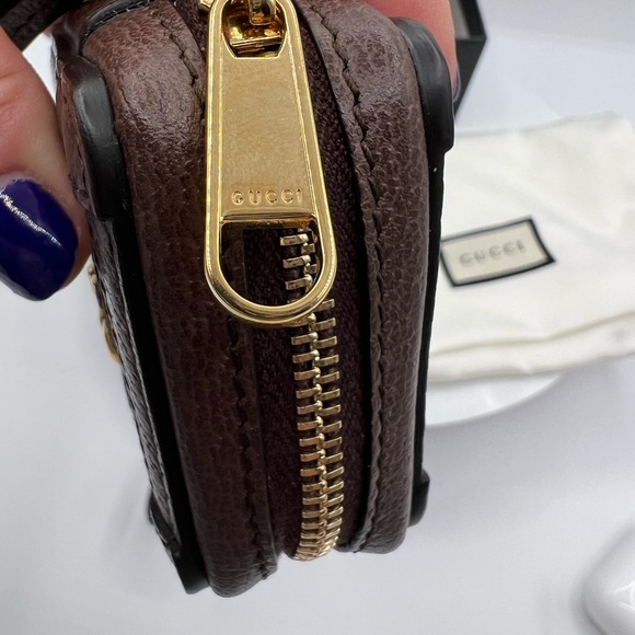 Brand new Gucci gg Supreme Ophidia AirPod pro case with lanyard - Picture 11 of 11